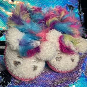Dearfoams rainbow unicorn fuzzy slippers size 7 - 8 toddler